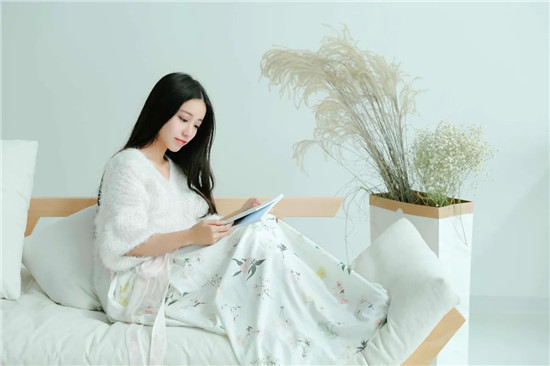 鸭脖视频旧版破解版：一款资源超级丰富的手机追剧神器