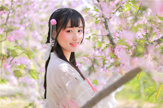 望月直播福利破解版：一款让你时刻感觉到非常温馨美好的手机直播软件