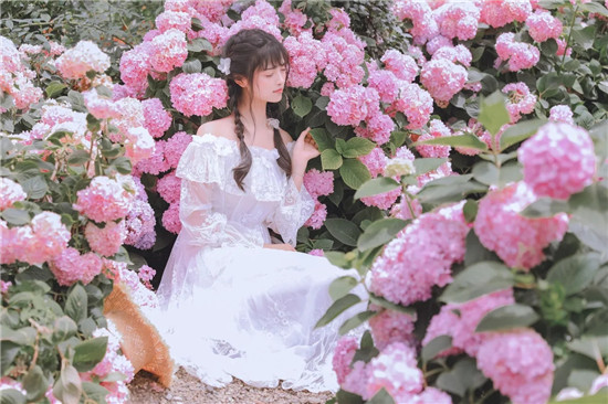 奶茶视频无限观看安卓破解版：一款超多年轻人都在用的高清热门影片免费看手机软件